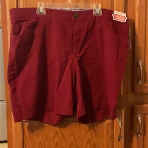 NWT ladies comfort fit walking shorts size 24.